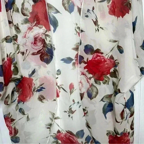 Kimono Sheer Floral  White / Red / Blue Size - Picture 8 of 16